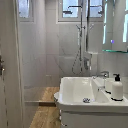 Larix Luxury 2 Apartment *