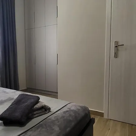 Larix Luxury 2 아파트