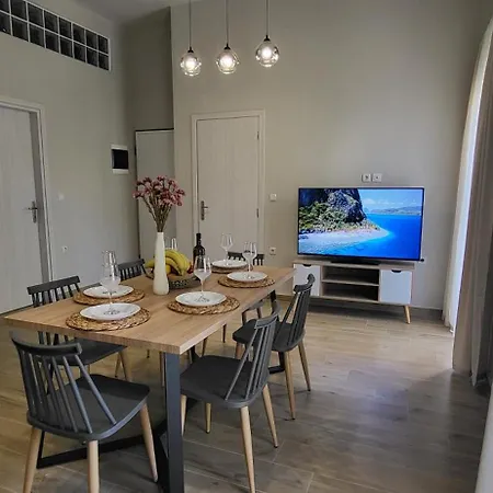 Larix Luxury 2 * Loutráki